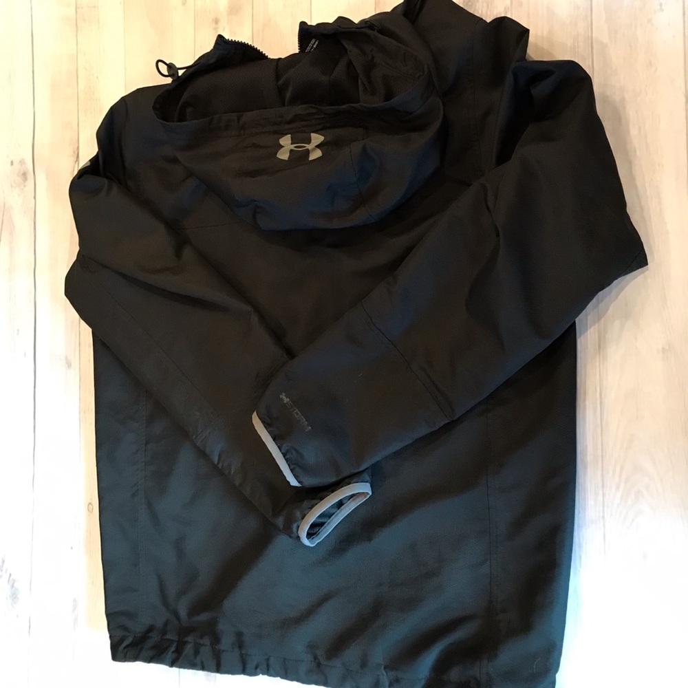 Men’s Under Armour windbreaker jacket